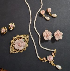 1928 Pink Rose Jewerly set